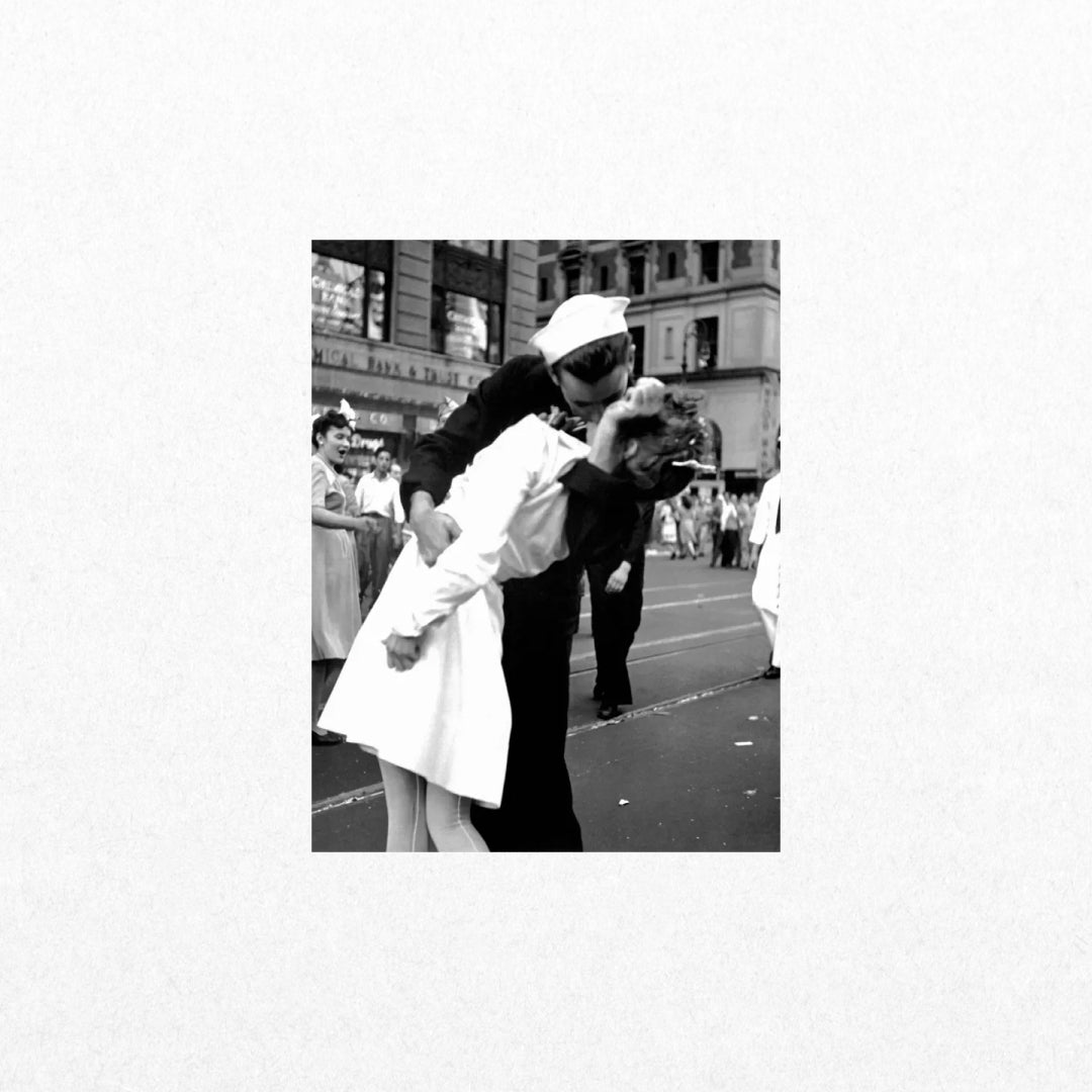 Kissing The War Goodbye - Times Square 1945