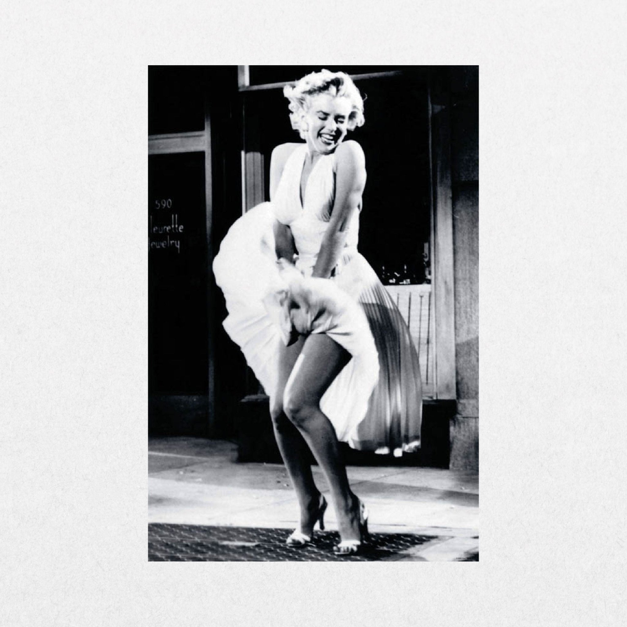 Marilyn Monroe - Standing Over Subway - El Cartel