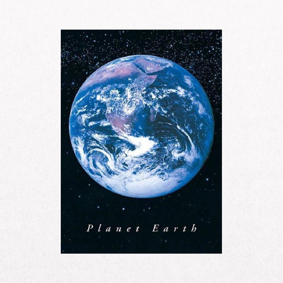 Earth - OuterSpace - el cartel