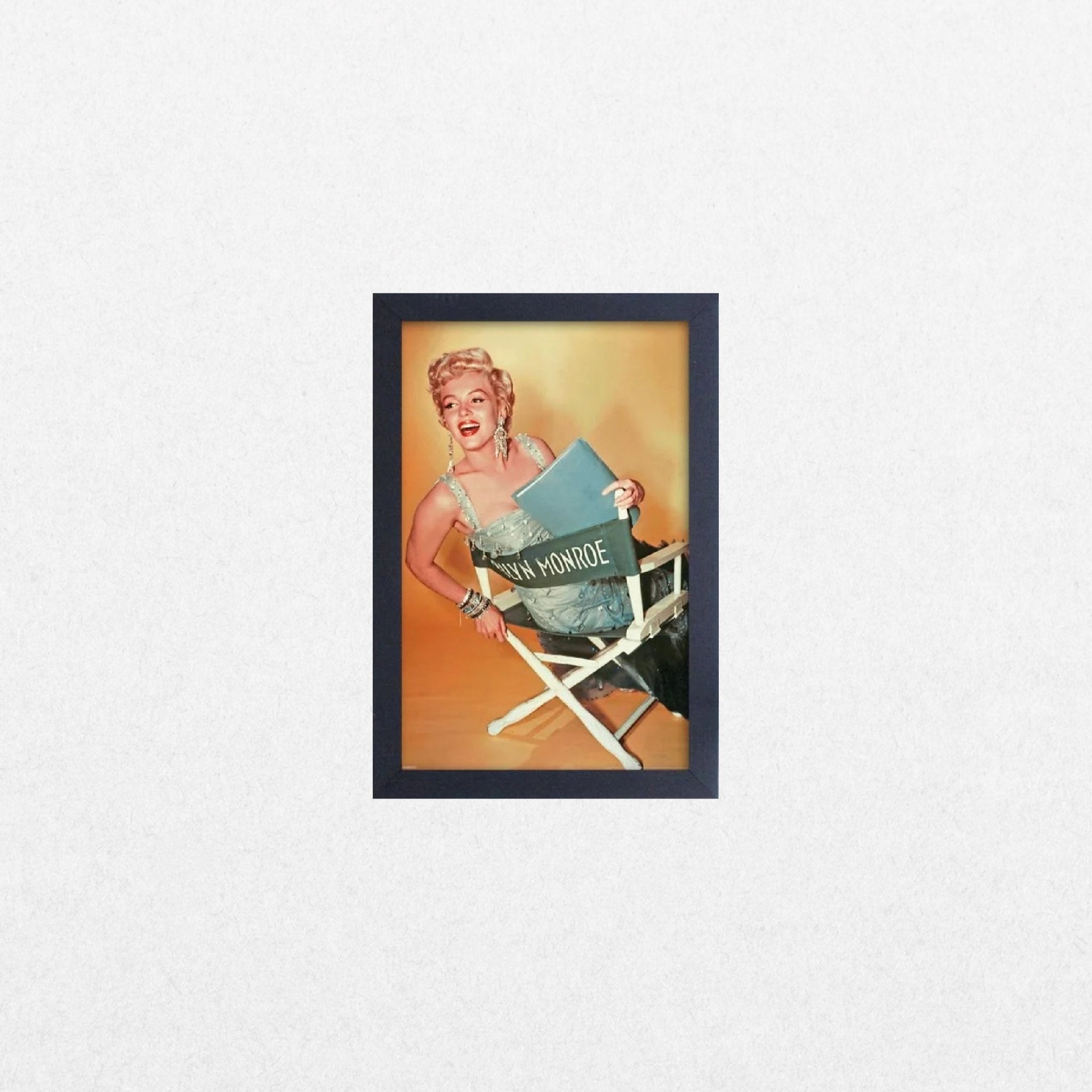 Marilyn Monroe - Gold Chair - El Cartel