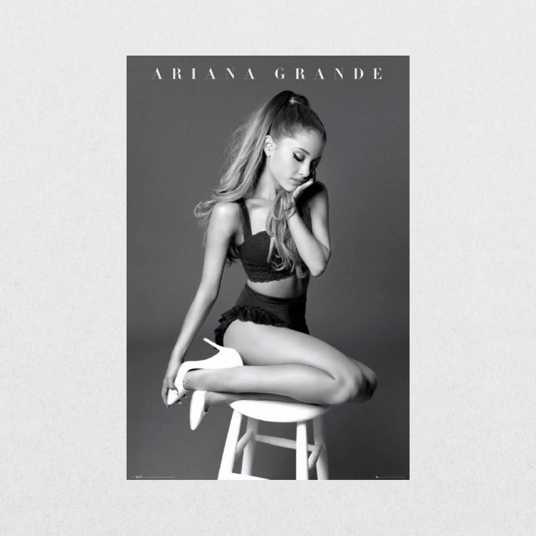 Ariana Grande - Black & White